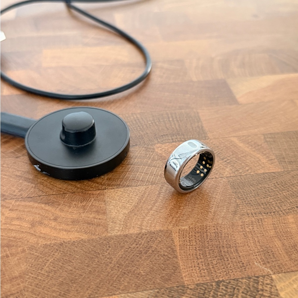Gen 3 Size 6 Oura Ring with Charger